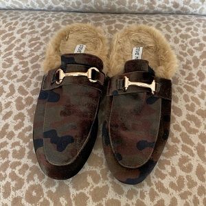 Steve Madden ‘Jill’ velour slip-on loafer